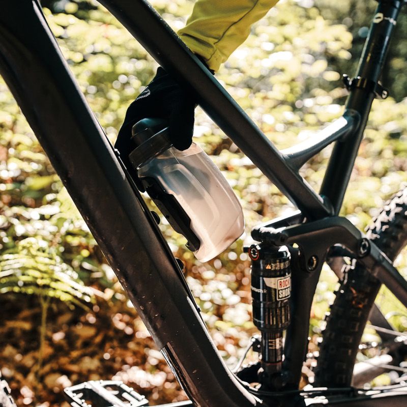 FIDLOCK Magnetic Twist Bottle 450 + Bike Base