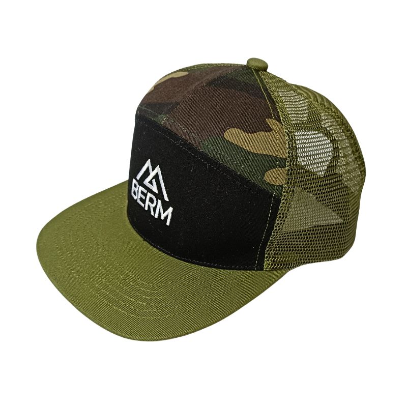 23.2BERM BLACK CAMO TRUCKER CAP