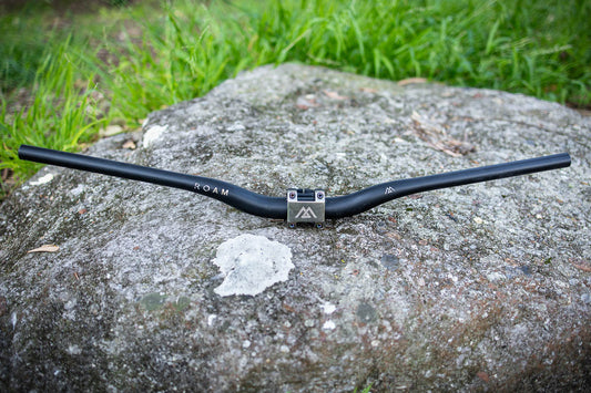 04 TITANIUM - ROAM RISER BAR BLACK EDITION