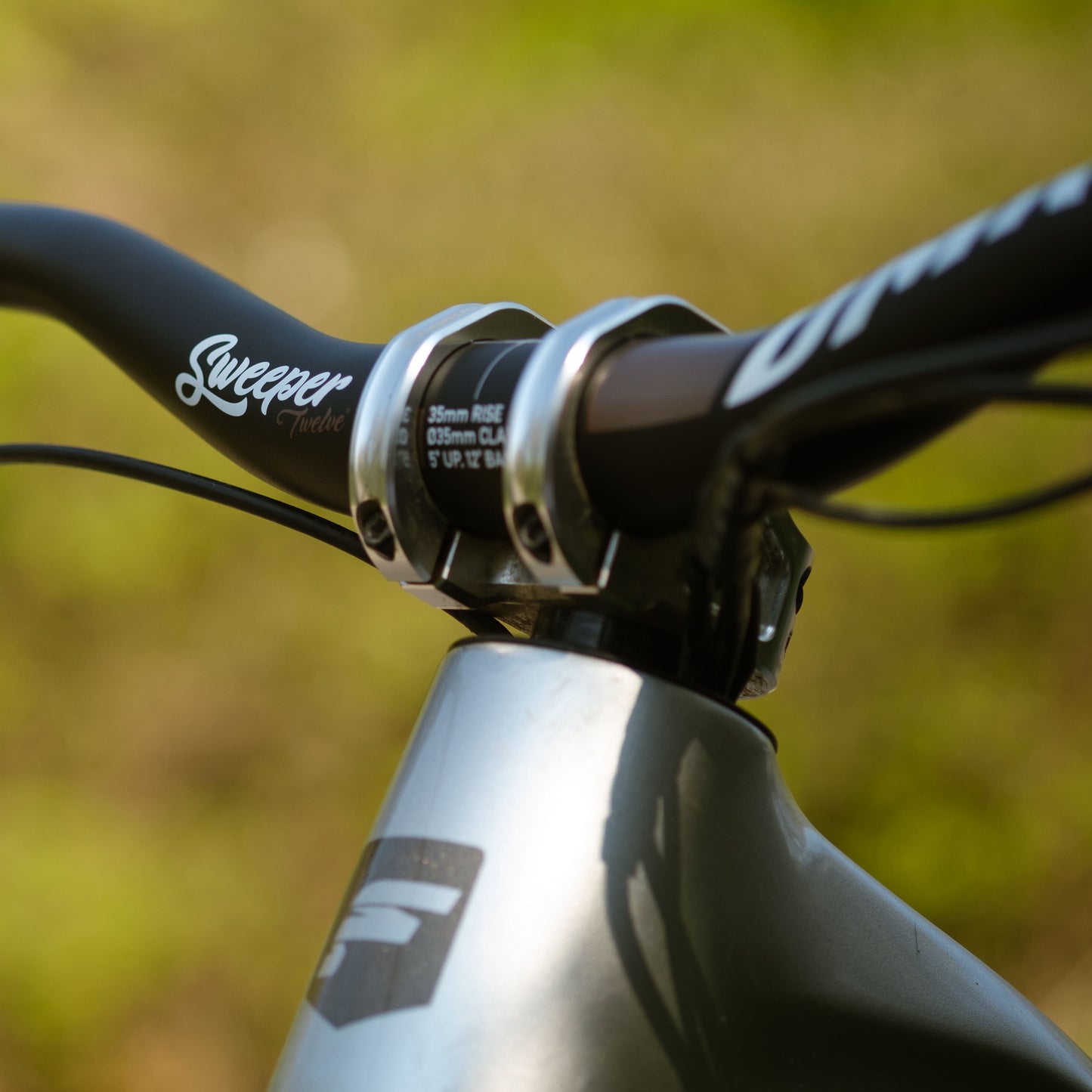 04.3 DMR SWEEPER HANDLEBAR