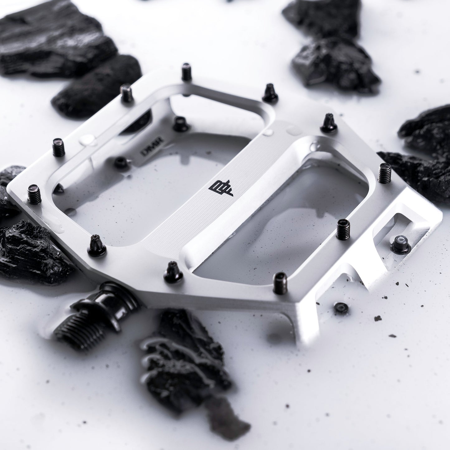 10.9 DMR VAULT PEDALS BRENDOG EDITION