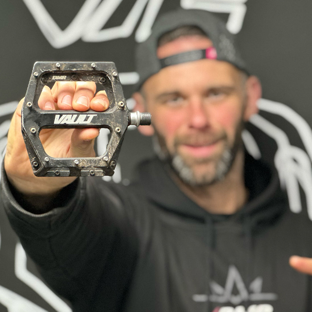 10.9 DMR VAULT PEDALS