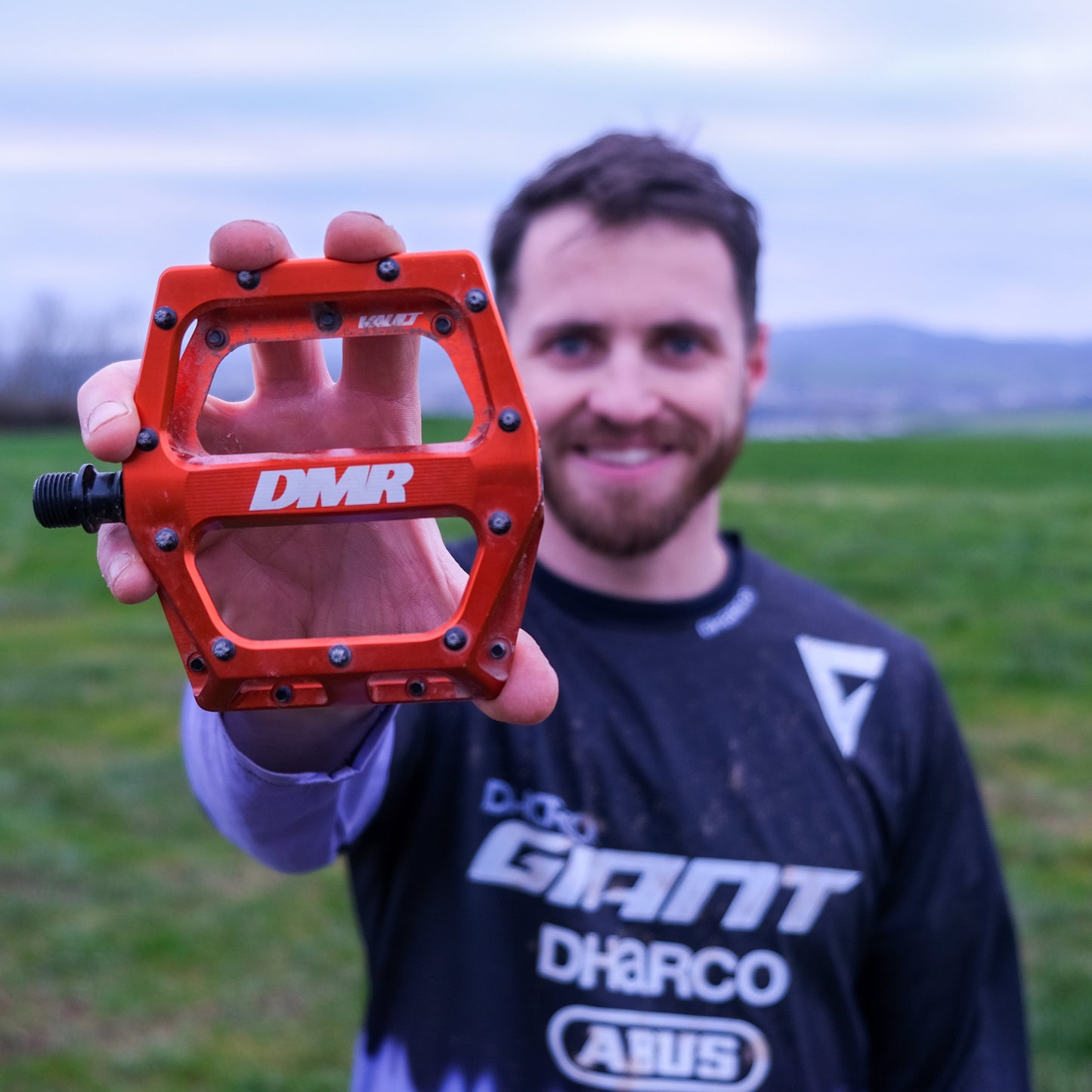 10.9 DMR VAULT PEDALS