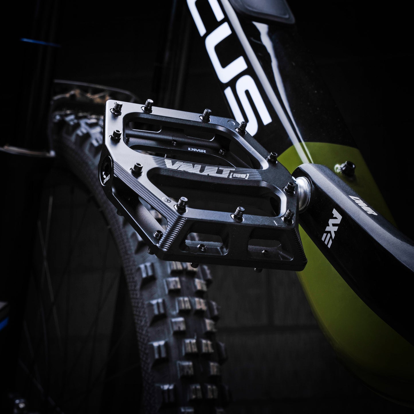 10.9 DMR VAULT PEDALS MAGNESIUM