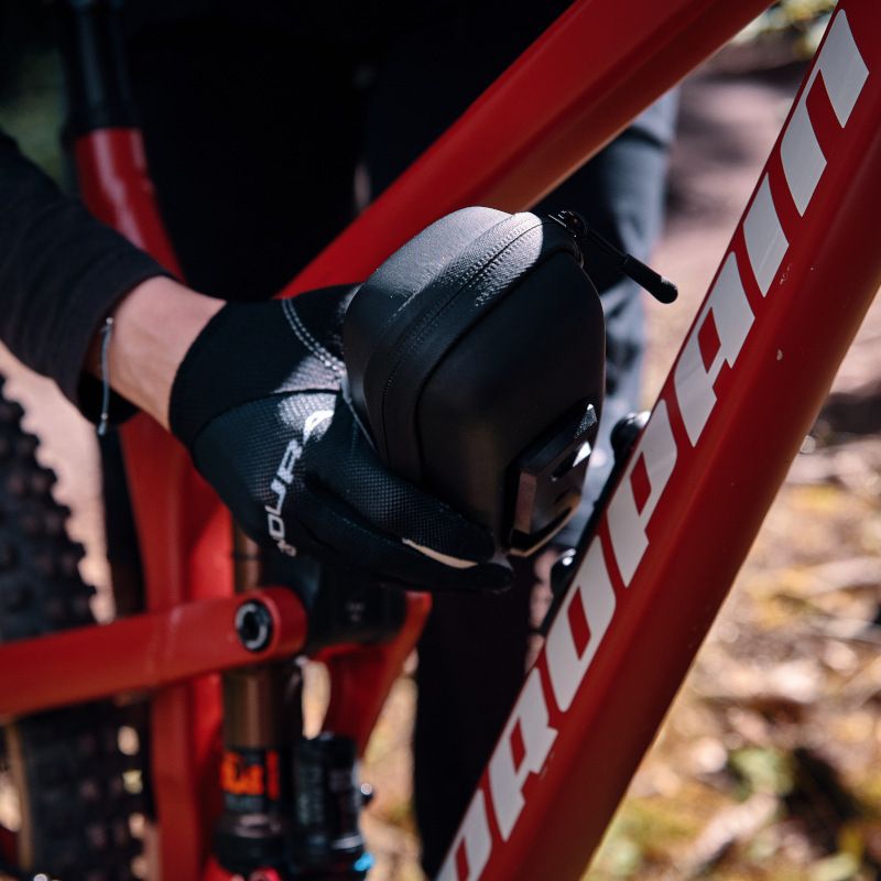 FIDLOCK Magnetic Twist Toolbox + Bike Base