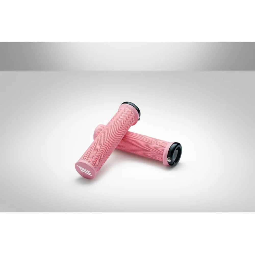 05.5 TITLE L01 GRIPS
